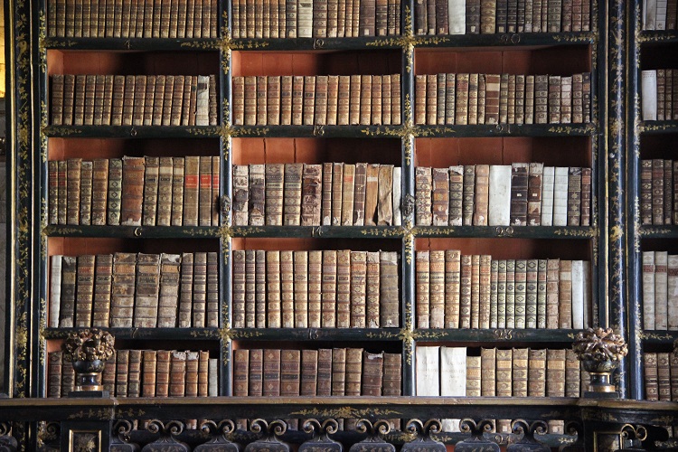 livros BGUC Biblioteca Geral Joanina livros